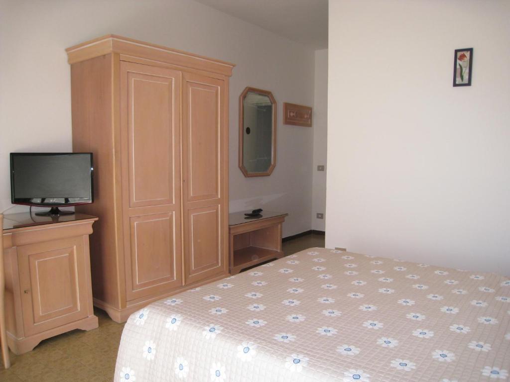 Hotel Esperia لاتيزي المظهر الخارجي الصورة